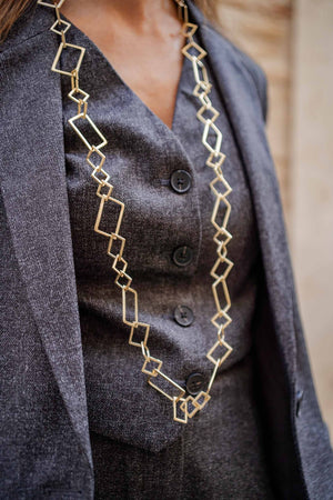 Collar Linked Square Collar Linked Square