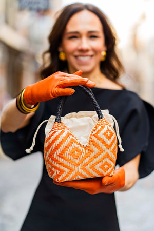 Bolso de Palma Natural Tetera ( Negro-Naranja) - Mamen Aceña Bolso de Palma Natural Tetera ( Negro-Naranja) - Mamen Aceña