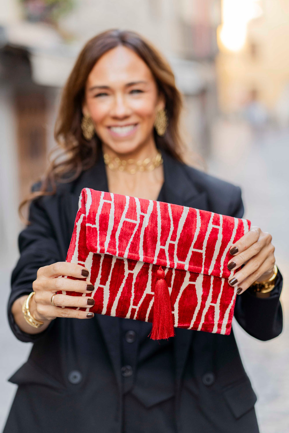 Cartera Ikat Duchess Cake